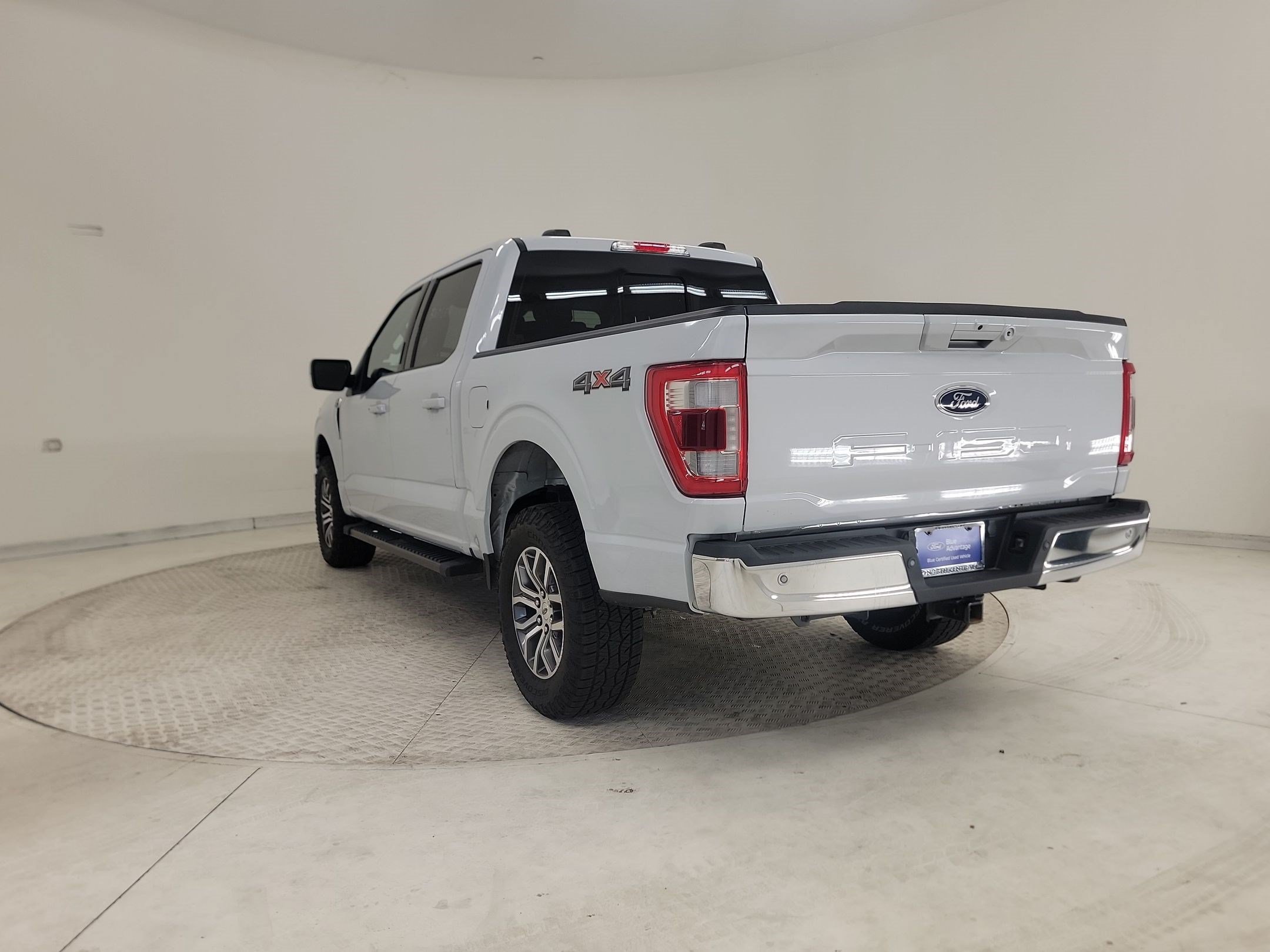 Certified 2022 Ford F150 Lariat w/ Trailer Tow Package AWD/4WD image 3