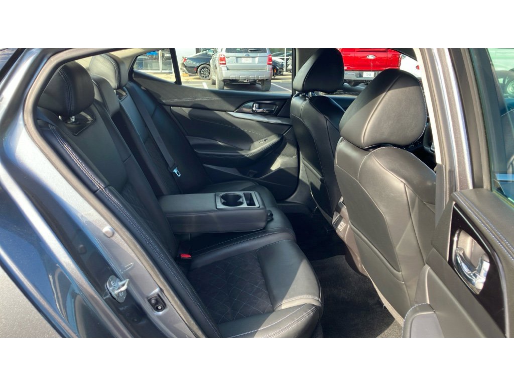 Used 2018 Nissan Maxima SR image 34