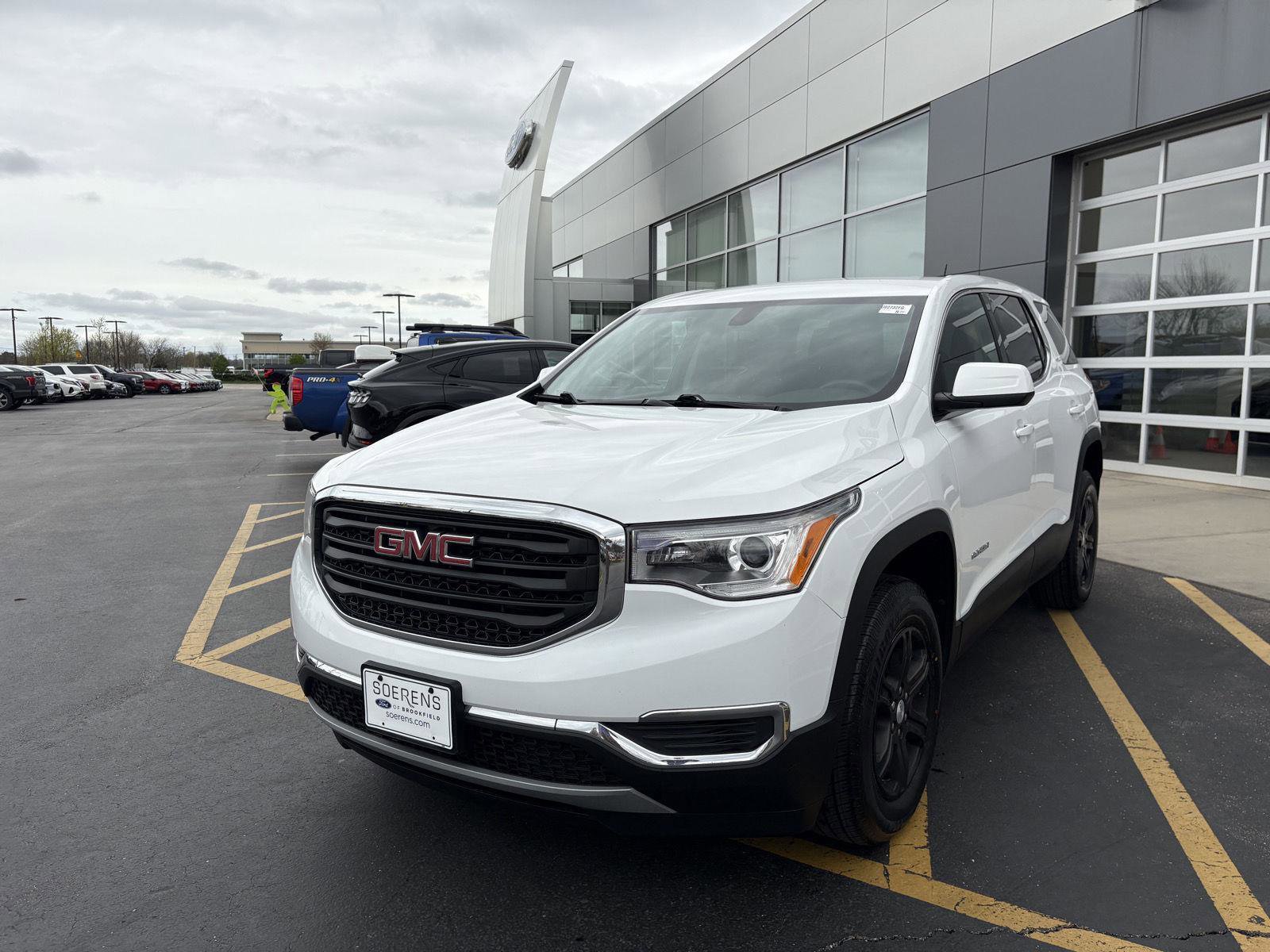 Used 2019 GMC Acadia SLE FWD image 3