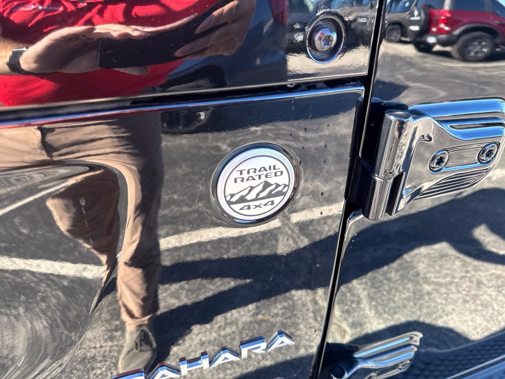 Used 2019 Jeep Wrangler Unlimited Sahara w/ Uconnect 4C Nav & Sound Group AWD/4WD image 47
