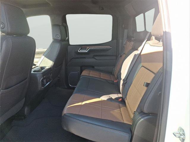 Used 2023 Chevrolet Silverado 1500 High Country w/ Technology Package image 11