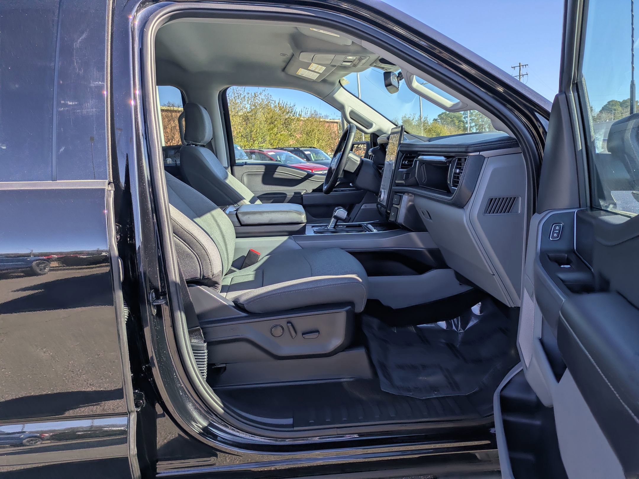 Certified 2024 Ford F150 Lightning Flash w/ Max Trailer Tow Package image 34