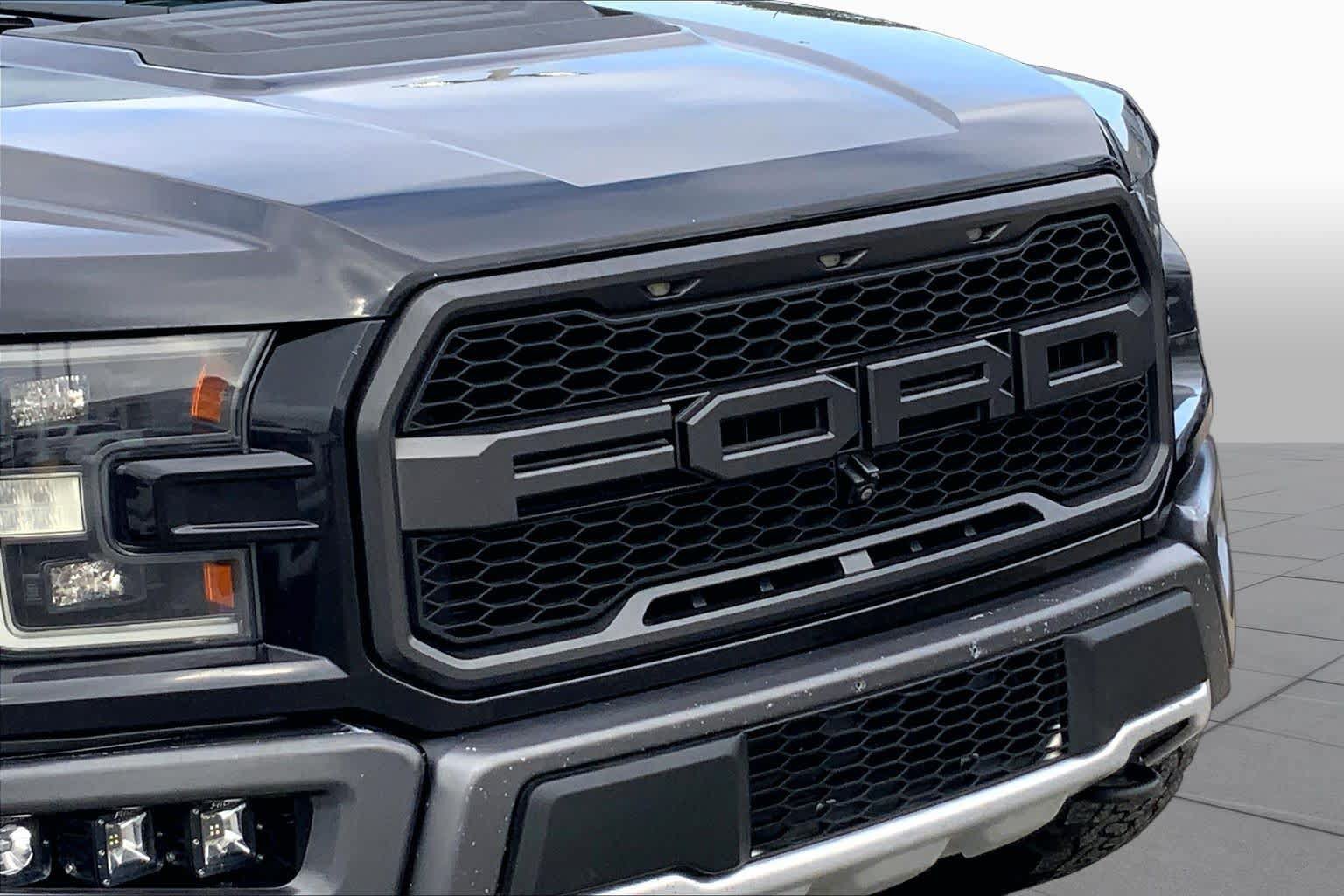 Certified 2019 Ford F150 Raptor w/ Equipment Group 802A Luxury AWD/4WD image 27