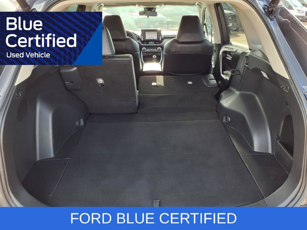 Used 2021 Toyota RAV4 XLE Premium FWD image 29