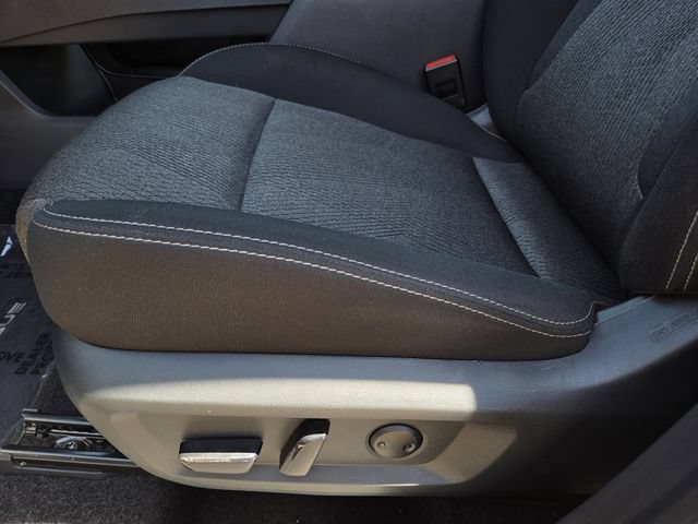 Used 2025 Nissan Rogue SV FWD image 13