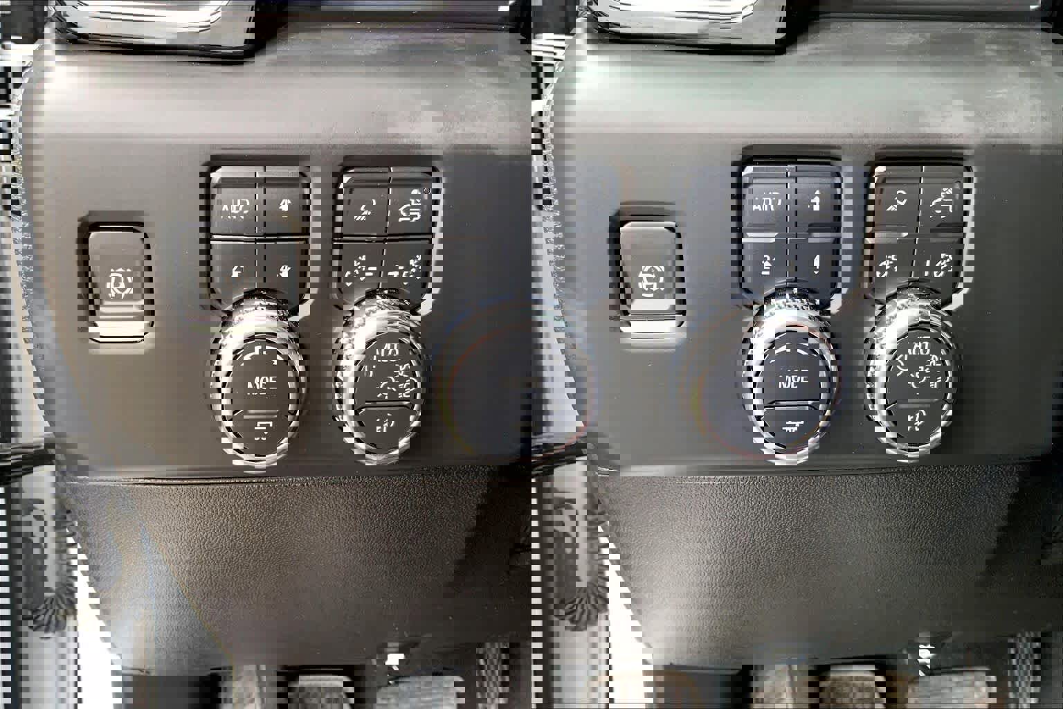 Used 2025 GMC Sierra 2500 Denali Ultimate image 33