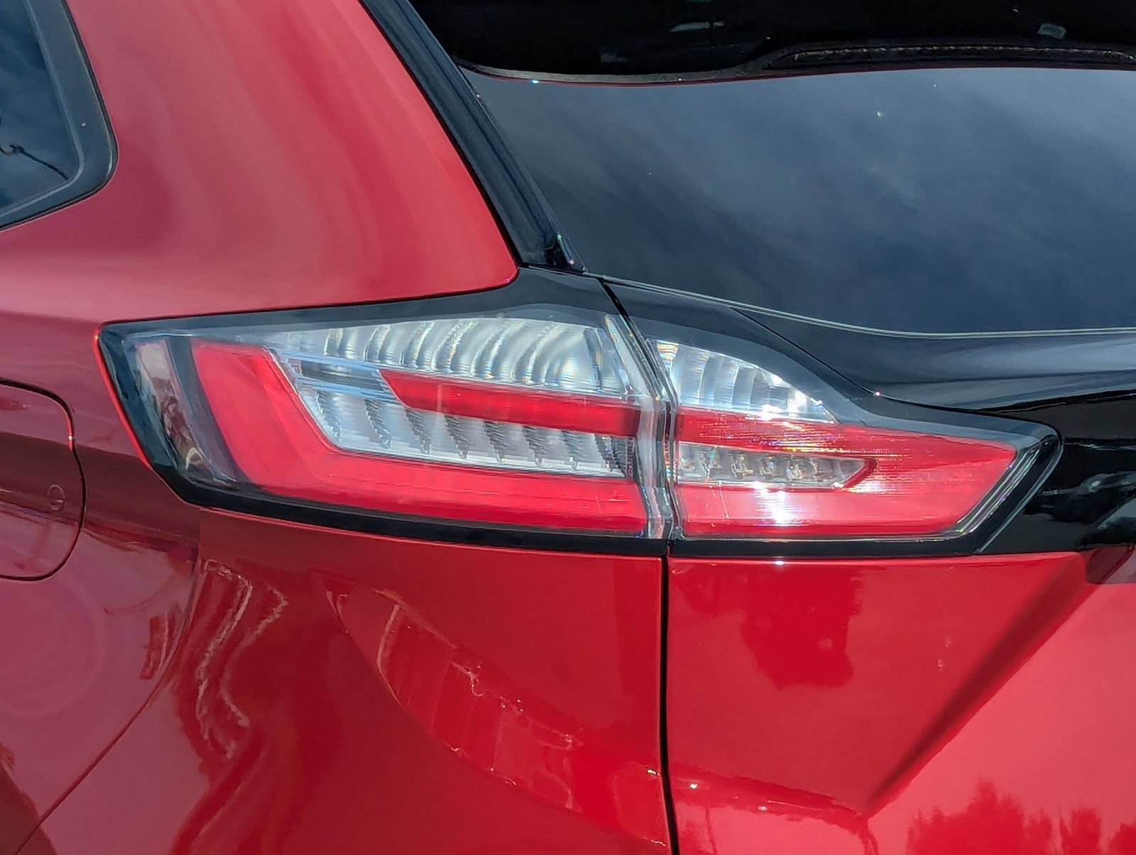 Certified 2022 Ford Edge ST-Line AWD/4WD image 10