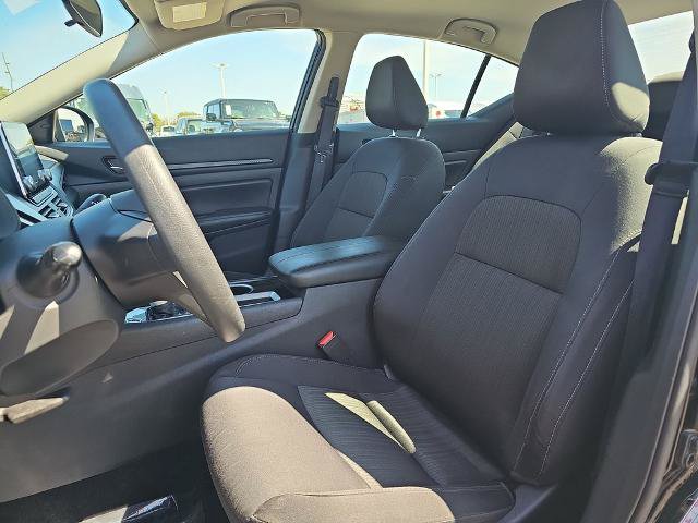 Used 2024 Nissan Altima 2.5 SV FWD image 14