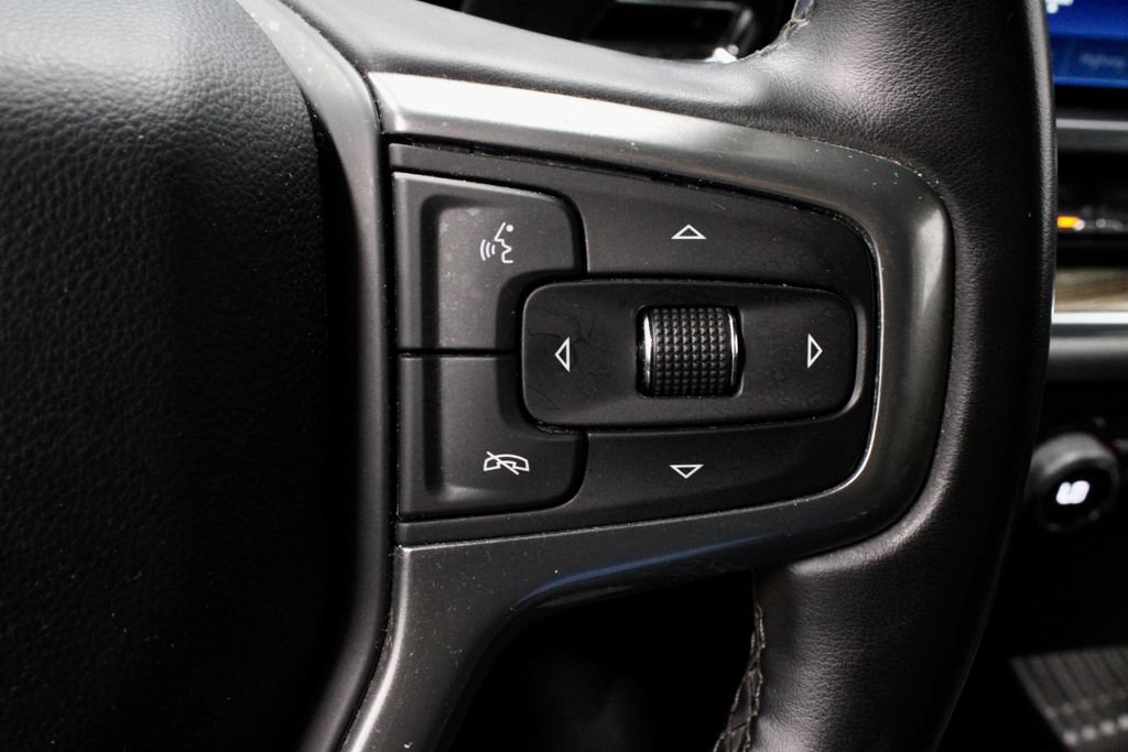 Used 2023 Chevrolet Silverado 1500 LT AWD/4WD image 27