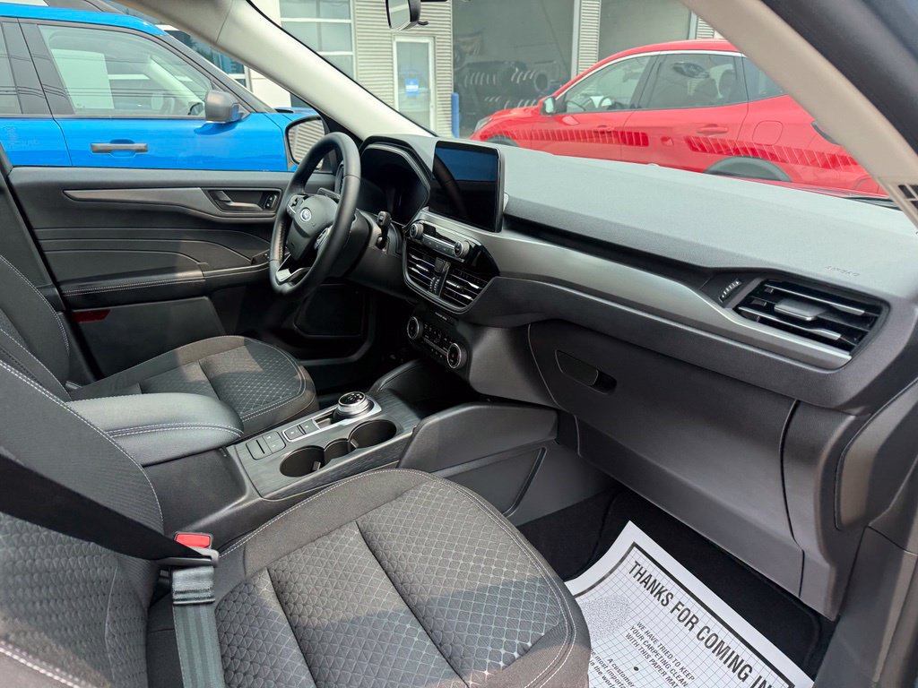 Certified 2026 Ford Escape Active w/ Cold Weather Package AWD/4WD image 11