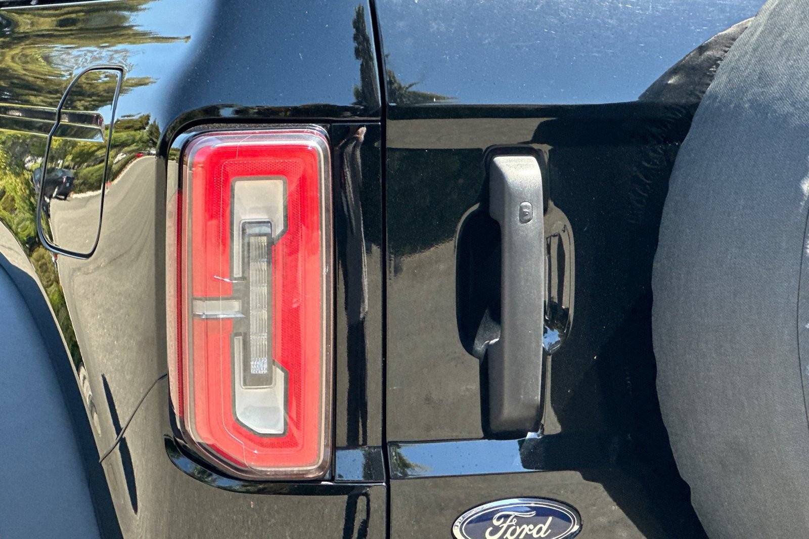 Certified 2023 Ford Bronco Badlands AWD/4WD image 46