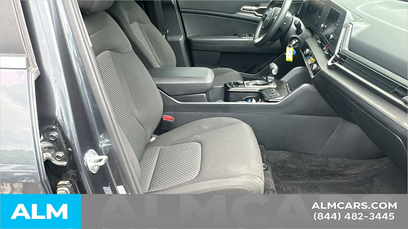 Used 2025 Kia Sportage LX AWD/4WD image 15