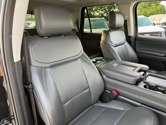 Certified 2025 Ford Expedition Active AWD/4WD image 22