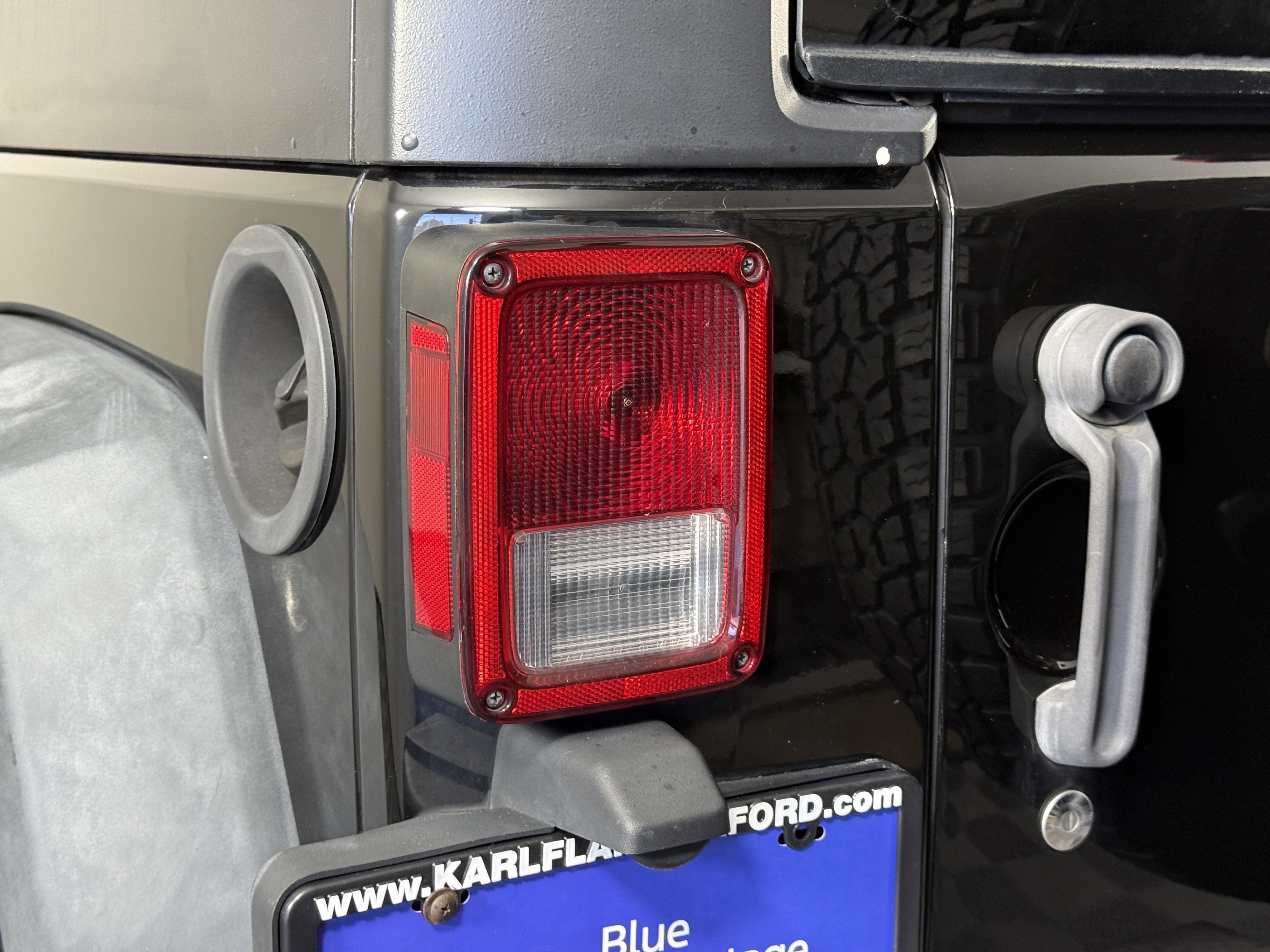 Used 2018 Jeep Wrangler Unlimited Sport S image 8