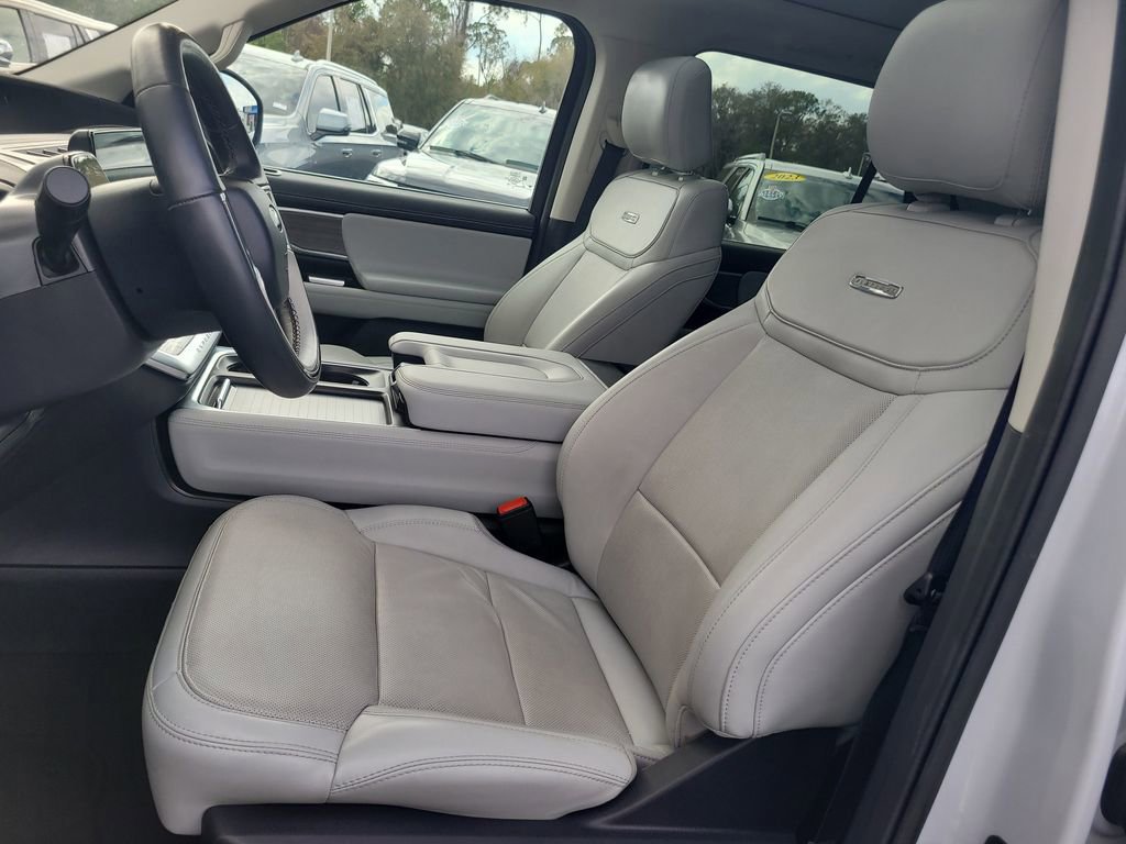 Certified 2025 Ford Expedition Platinum image 20