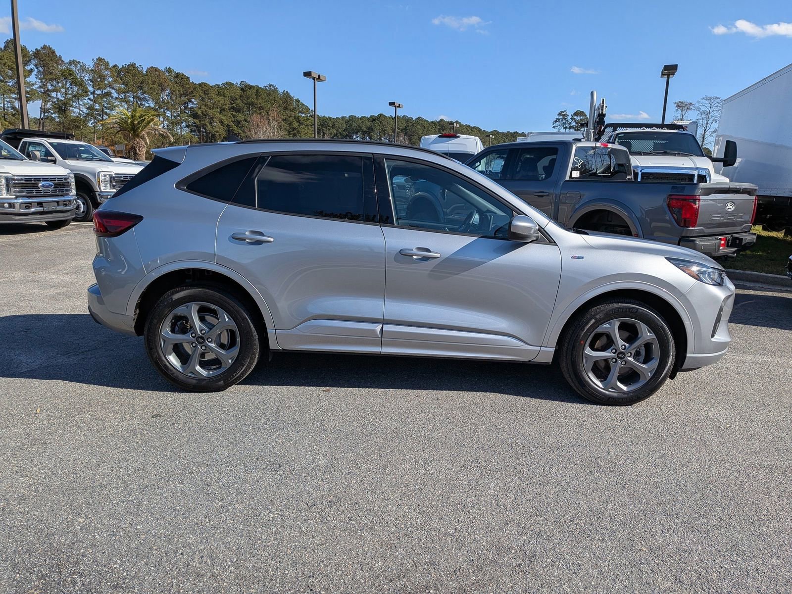 Certified 2023 Ford Escape ST-Line Select w/ Tech Pack #1 image 6