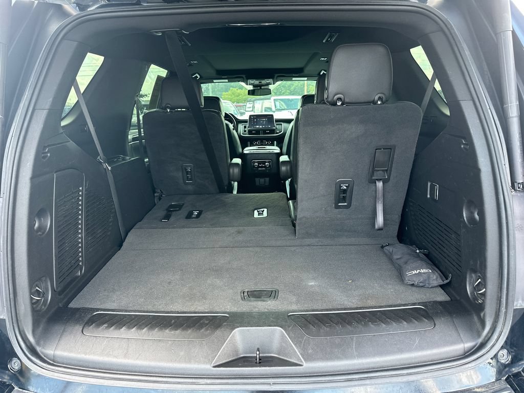 Used 2023 GMC Yukon SLT AWD/4WD image 18