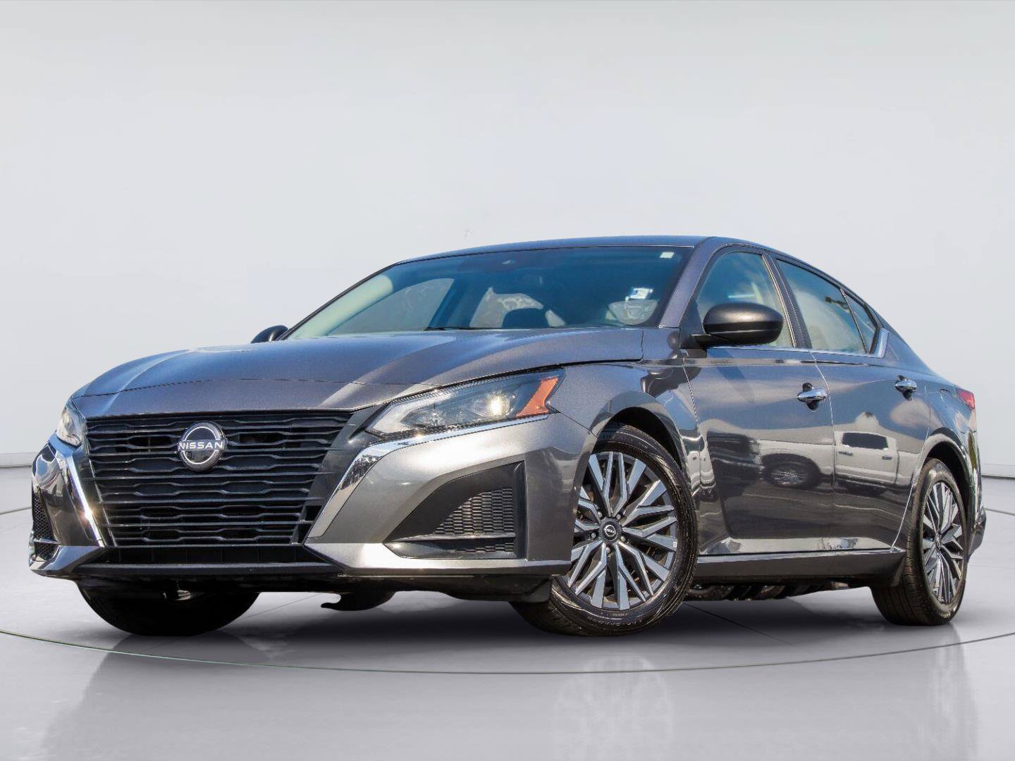 Used 2025 Nissan Altima 2.5 SV