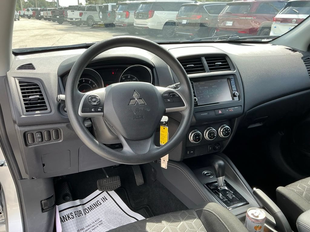 Used 2025 Mitsubishi Outlander Sport ES AWD/4WD image 31
