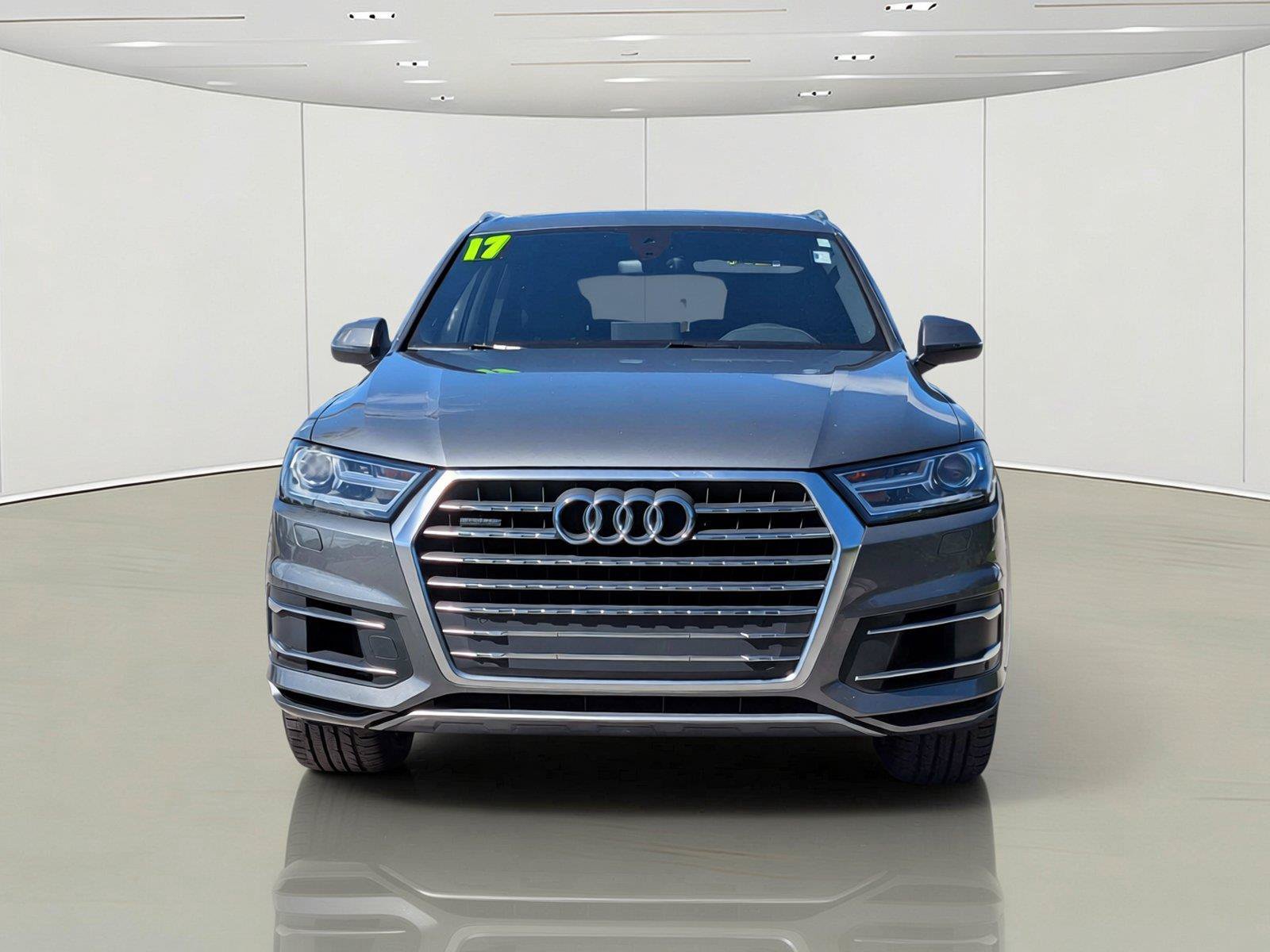 Used 2017 Audi Q7 3.0T Premium AWD/4WD image 2
