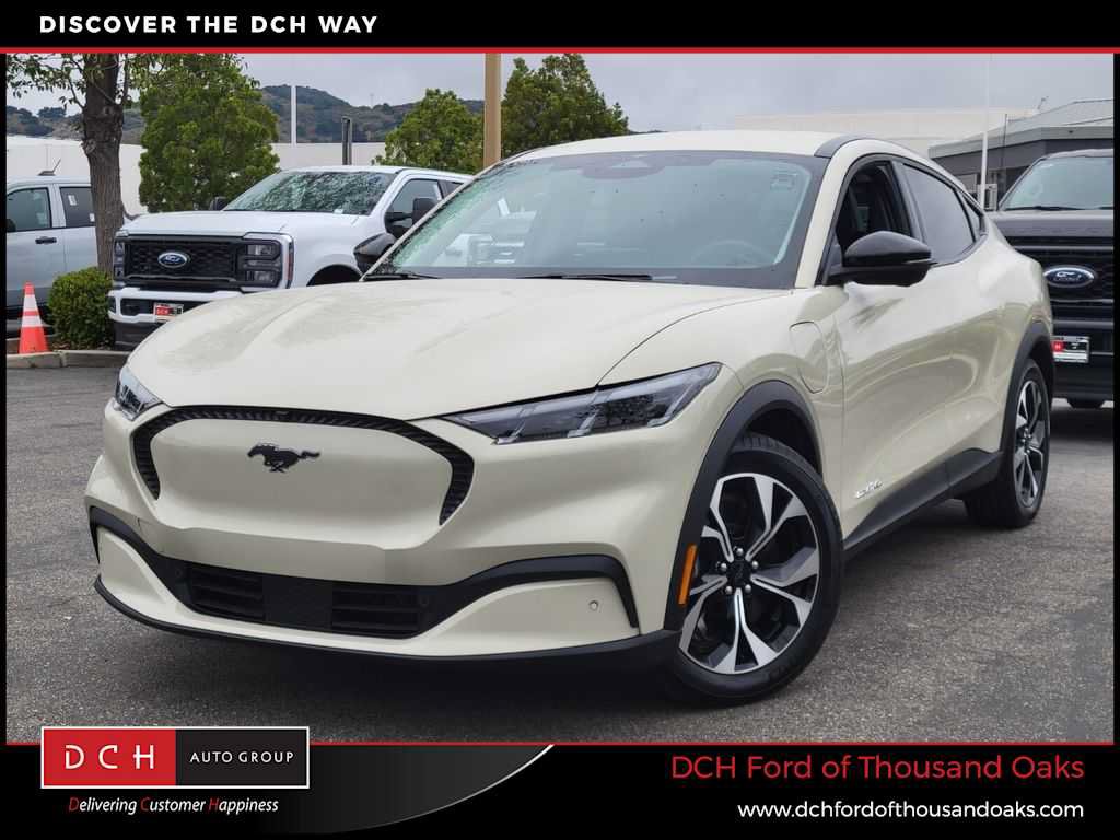 Certified 2025 Ford Mustang Mach-E Select w/ Comfort Package Lite AWD/4WD image 1