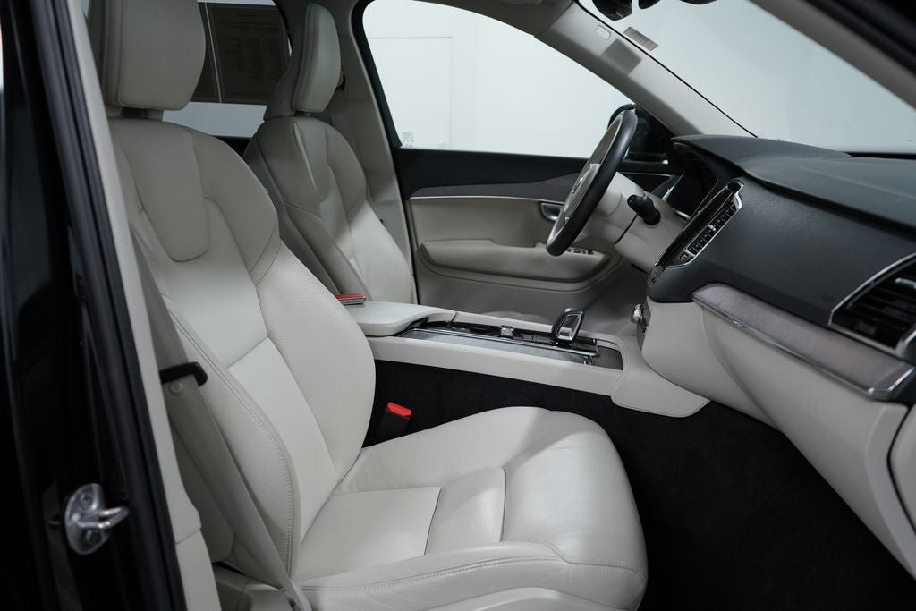 Used 2024 Volvo XC90 T8 Plus AWD/4WD image 31
