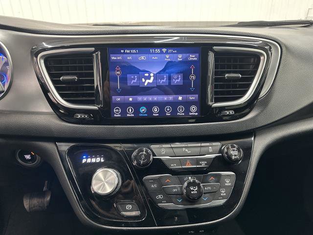 Used 2018 Chrysler Pacifica Touring Plus w/ S Appearance Package image 16