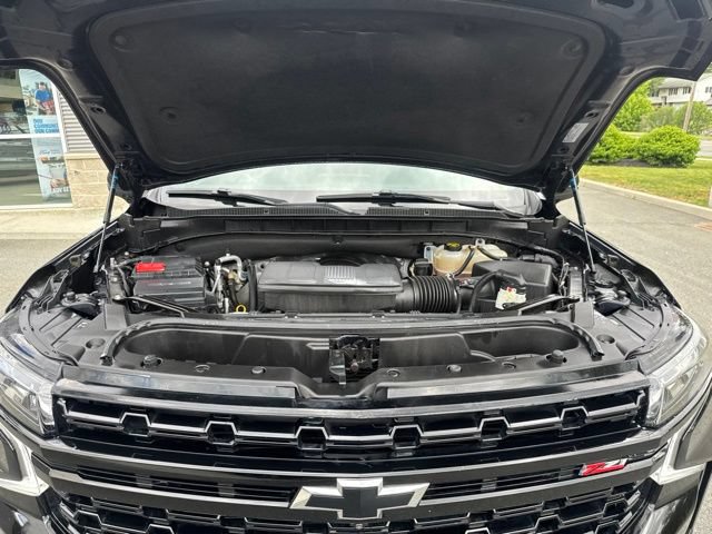 Used 2023 Chevrolet Tahoe Z71 w/ Luxury Package AWD/4WD image 17