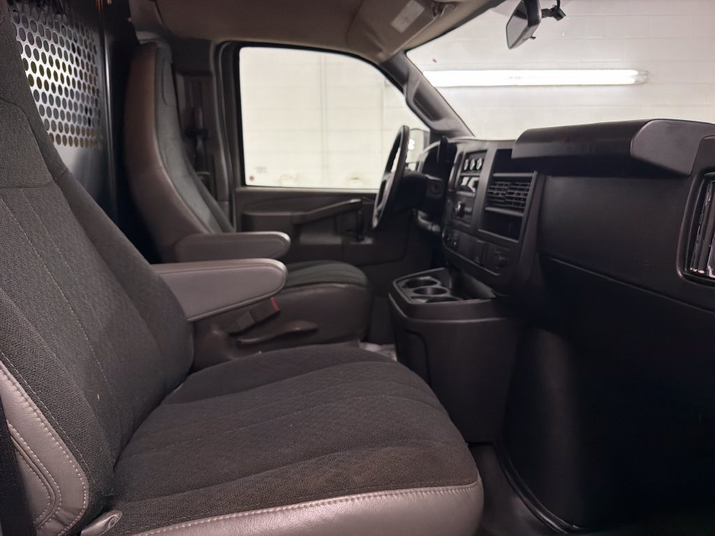 Used 2025 GMC Savana 2500 w/ Driver Convenience Package RWD image 27
