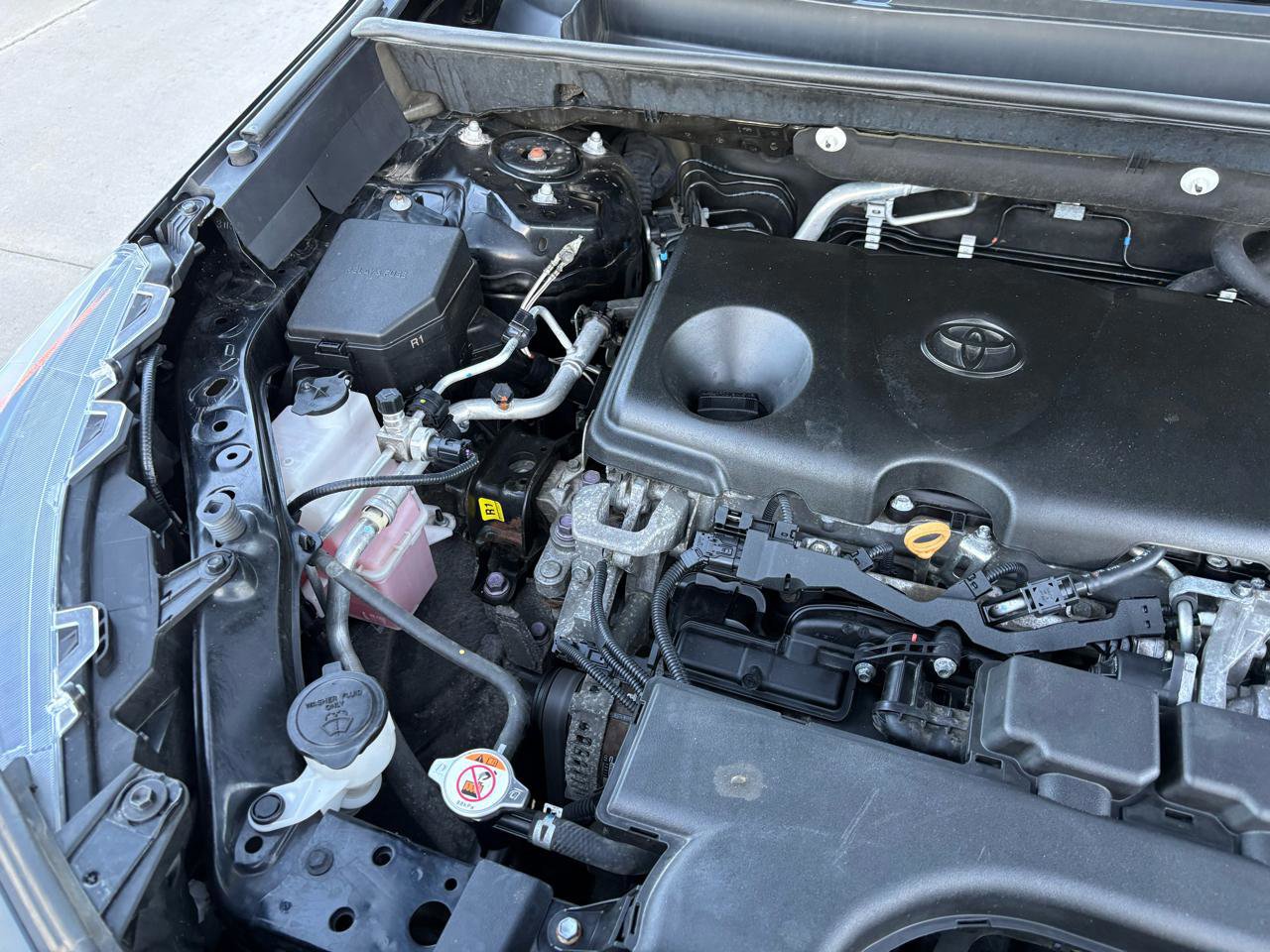 Used 2021 Toyota RAV4 XLE FWD image 59