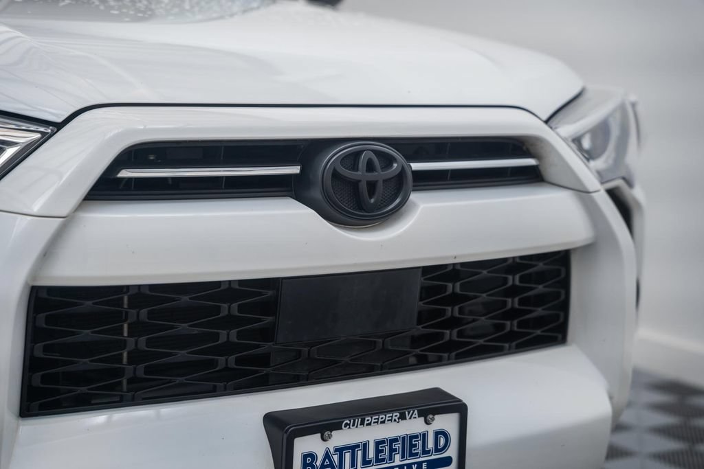 Used 2023 Toyota 4Runner SR5 Premium w/ Moonroof Package RWD image 11