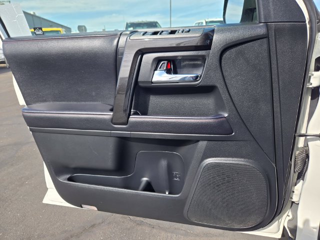 Used 2022 Toyota 4Runner TRD Off-Road Premium AWD/4WD image 13