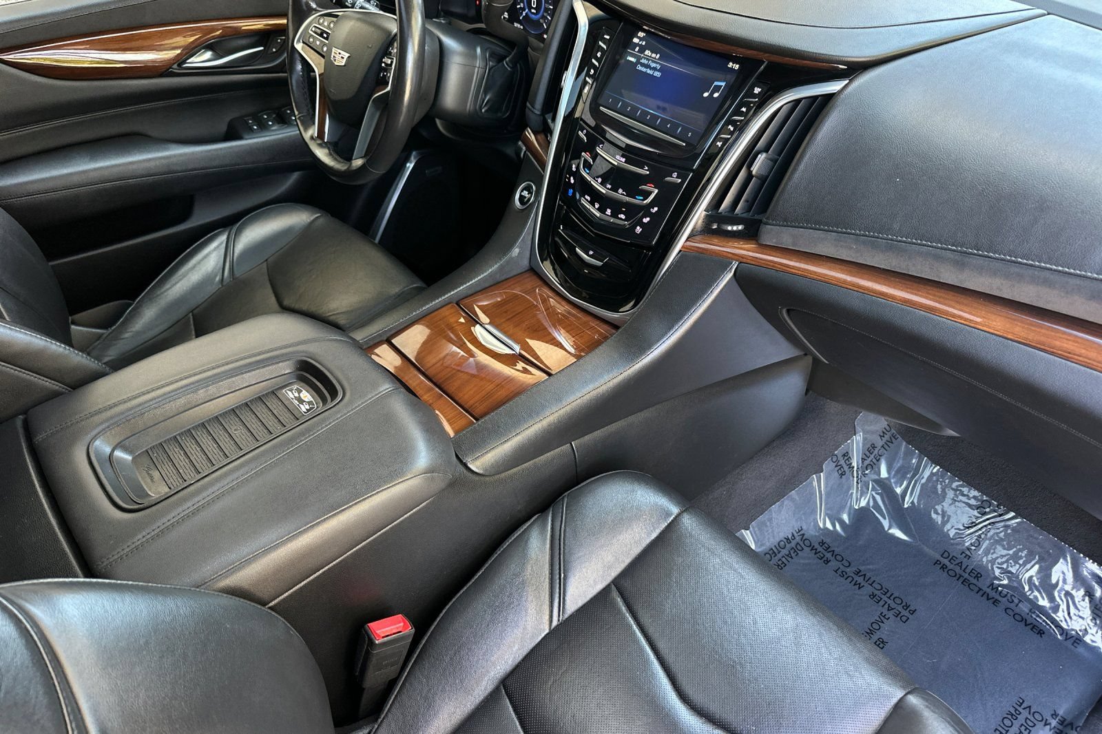 Used 2018 Cadillac Escalade Premium Luxury AWD/4WD image 20