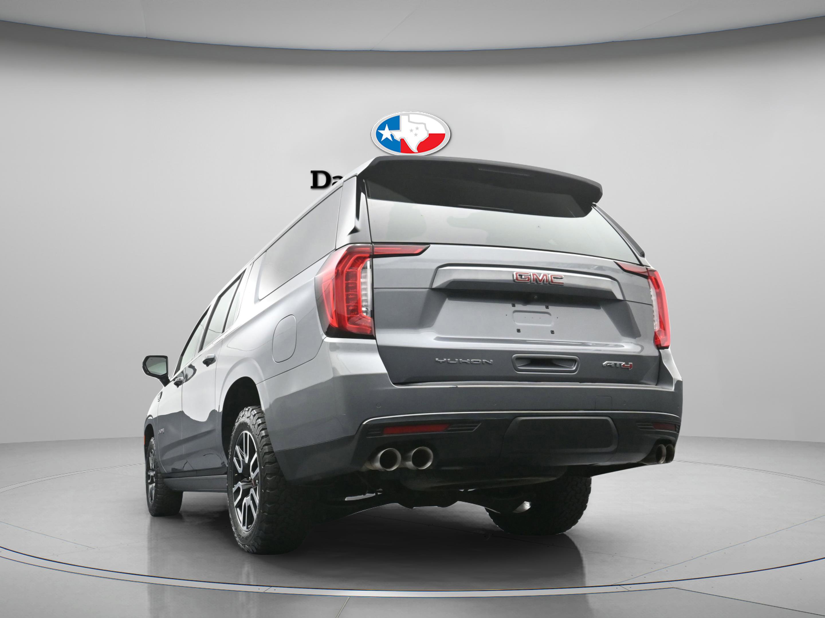 Used 2022 GMC Yukon XL AT4 image 14