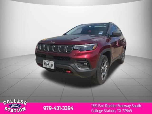Used 2022 Jeep Compass Trailhawk w/ Trailhawk Elite Group AWD/4WD image 3