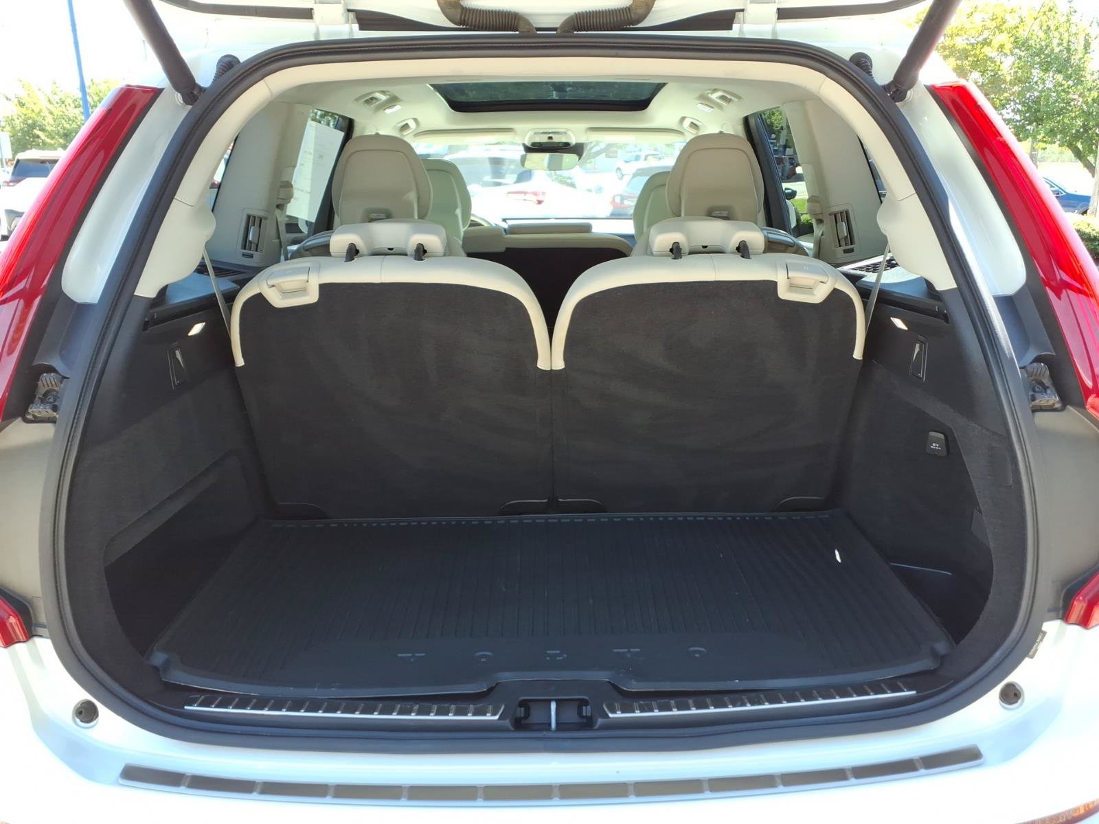 Used 2020 Volvo XC90 T5 Momentum w/ Protection Package Premier AWD/4WD image 26