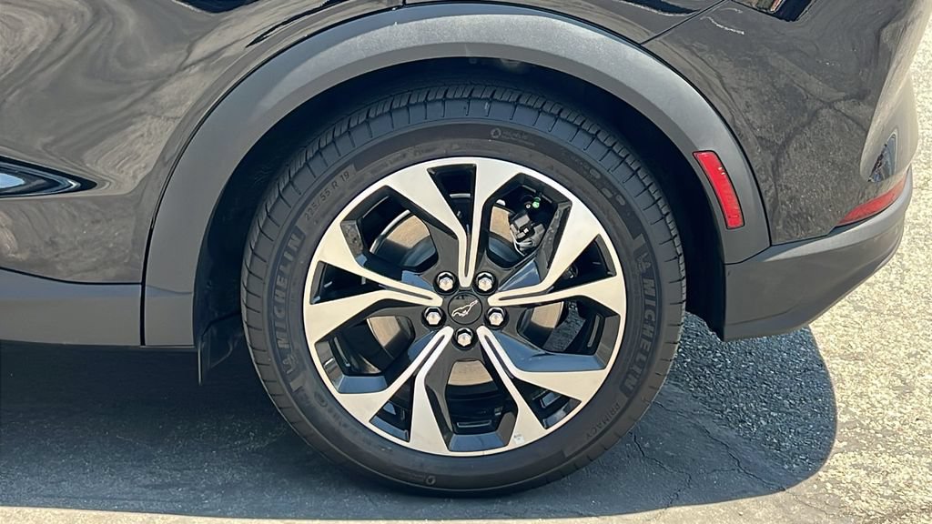 Certified 2025 Ford Mustang Mach-E Select RWD image 21