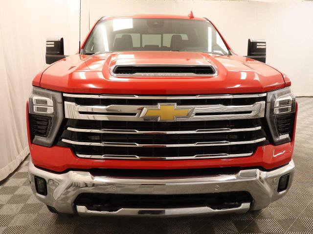 Used 2024 Chevrolet Silverado 3500 LTZ w/ LTZ Convenience Package AWD/4WD image 6