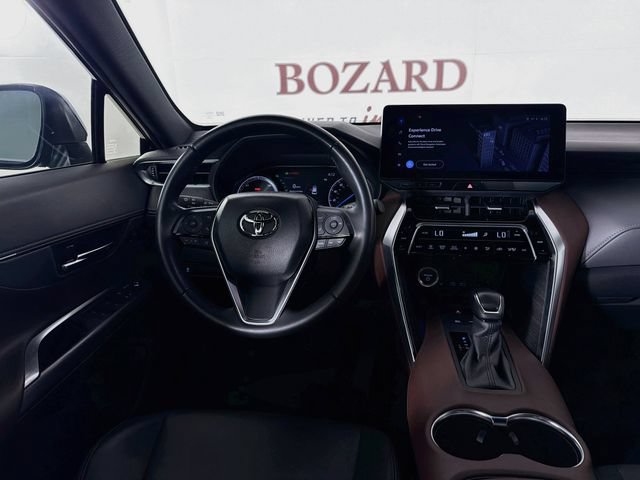 Used 2024 Toyota Venza XLE AWD/4WD image 25