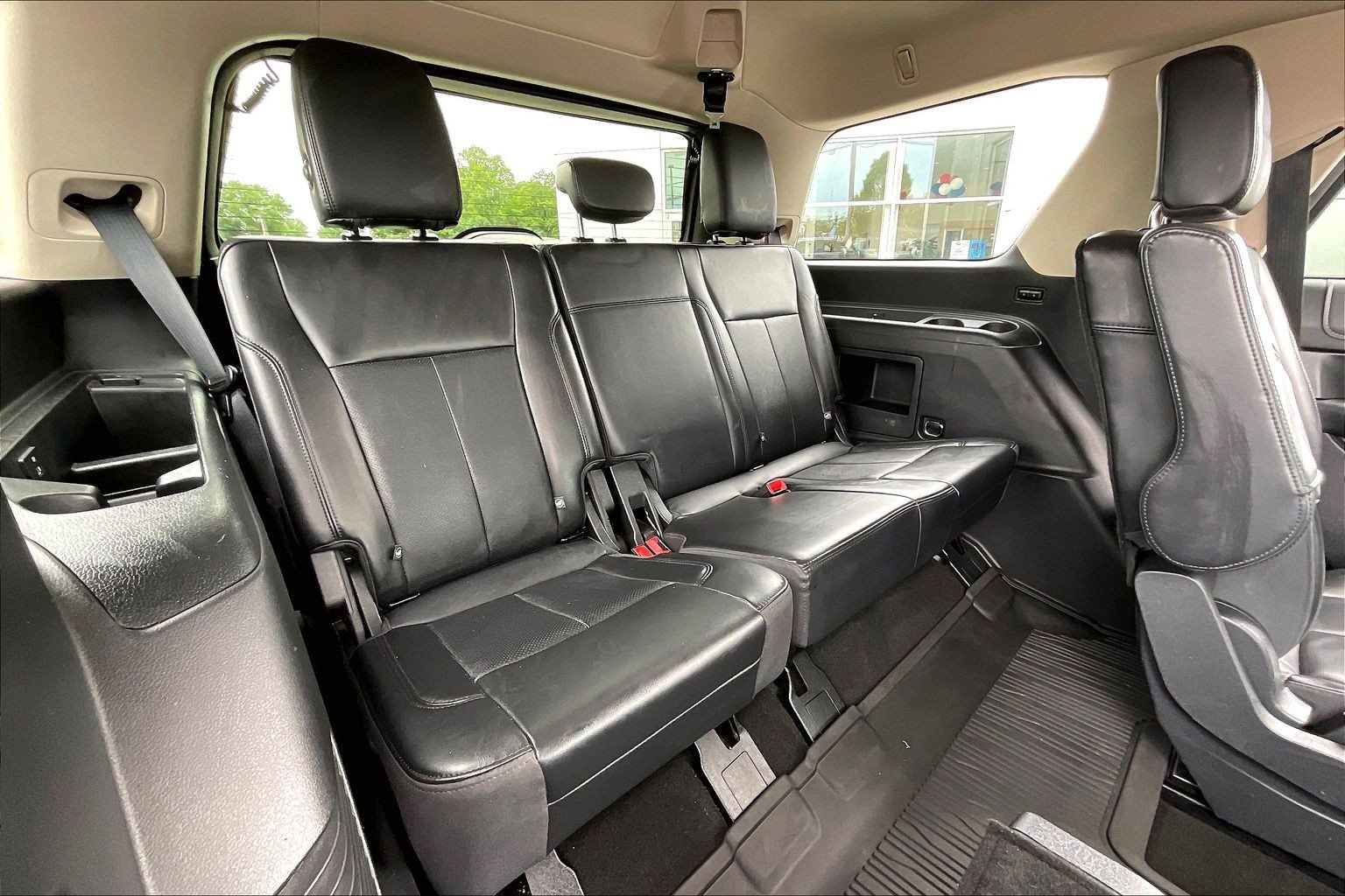 Certified 2024 Ford Expedition XLT RWD image 25