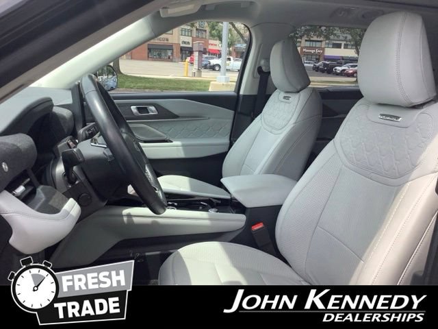 Certified 2025 Ford Explorer Platinum w/ LUX Leather Package AWD/4WD image 10