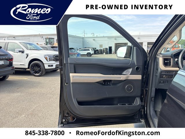 Certified 2024 Ford Expedition Limited AWD/4WD image 9