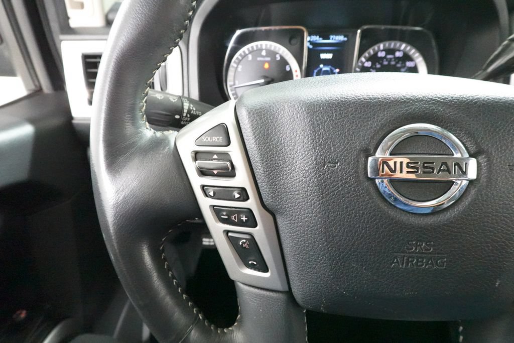 Used 2017 Nissan Titan PRO-4X AWD/4WD image 14