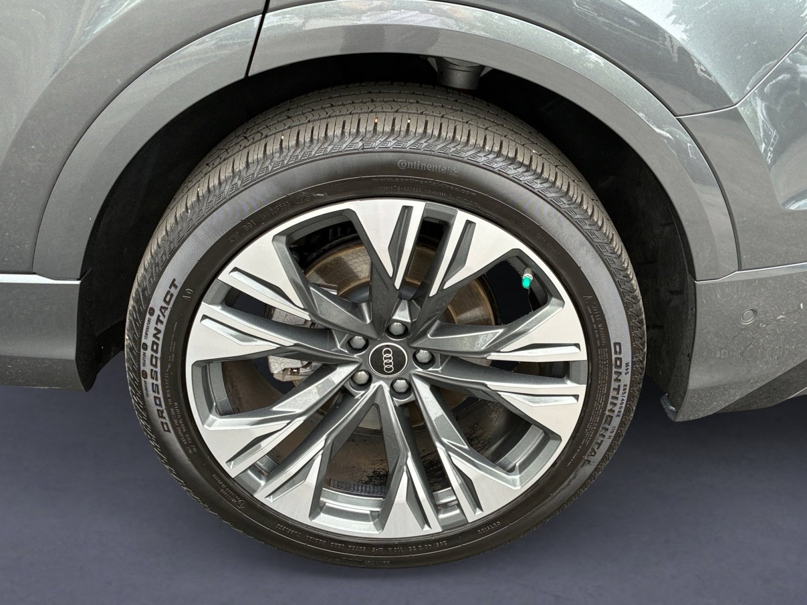 Used 2025 Audi Q8 Premium Plus AWD/4WD image 9