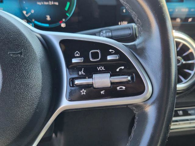 Used 2023 Mercedes-Benz GLB 250 w/ Premium Package image 26