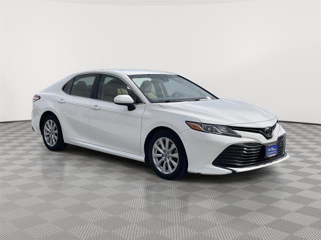 Used 2018 Toyota Camry LE image 7