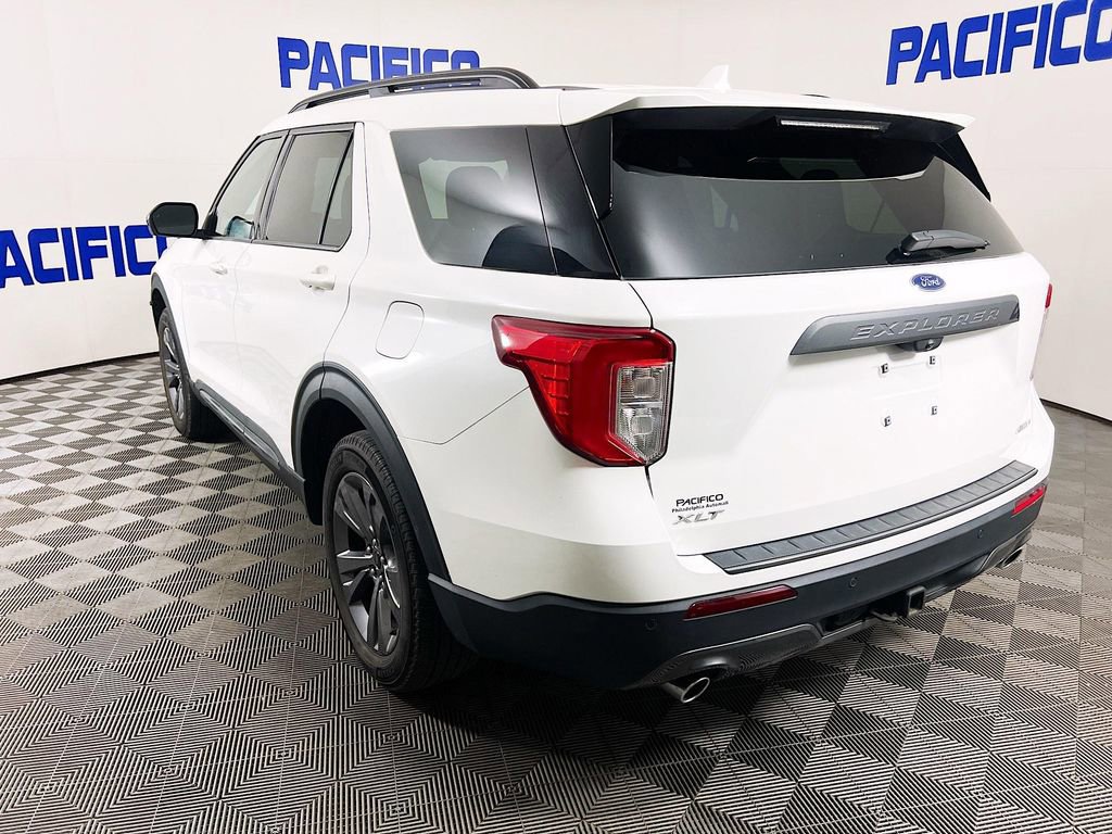 Certified 2023 Ford Explorer XLT w/ Equipment Group 202A AWD/4WD image 5