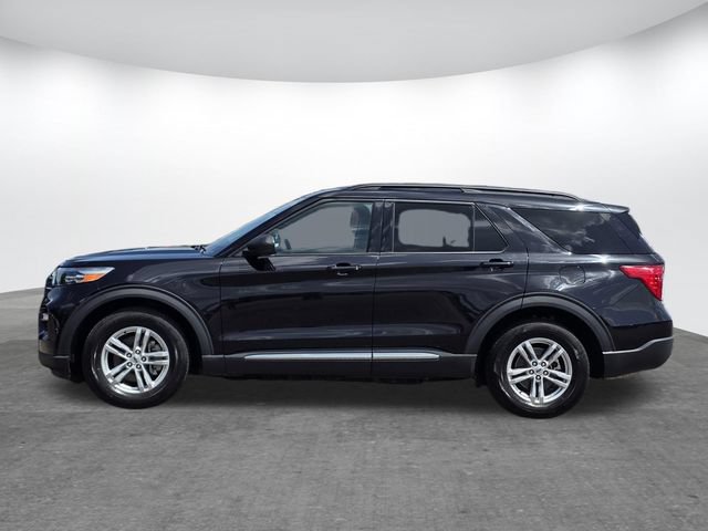 Certified 2023 Ford Explorer XLT w/ Equipment Group 202A RWD image 7