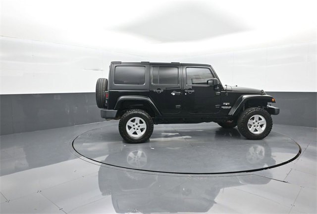 Used 2017 Jeep Wrangler Unlimited Sahara image 8