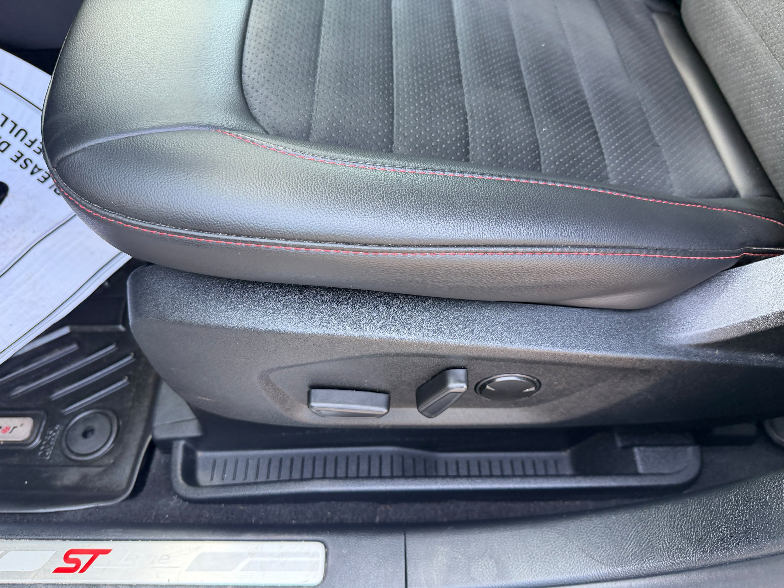 Certified 2021 Ford Edge ST-Line AWD/4WD image 22